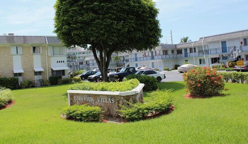 Sunny Florida Vacation Condo-West Palm Beach