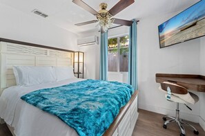 4 habitaciones, tabla de planchar con plancha y cuna de viaje 