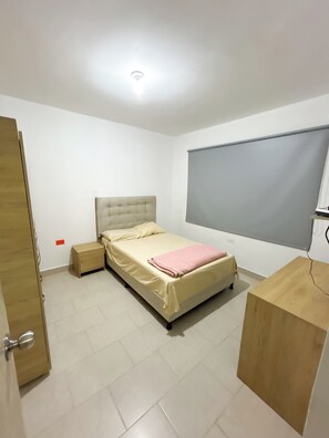 4 Schlafzimmer, Bügeleisen/Bügelbrett, WLAN, Bettwäsche