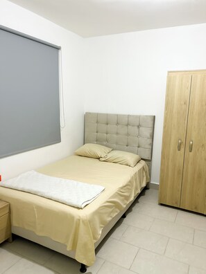 4 Schlafzimmer, Bügeleisen/Bügelbrett, WLAN, Bettwäsche