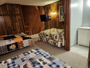 3 多间卧室、免费 WiFi、床单