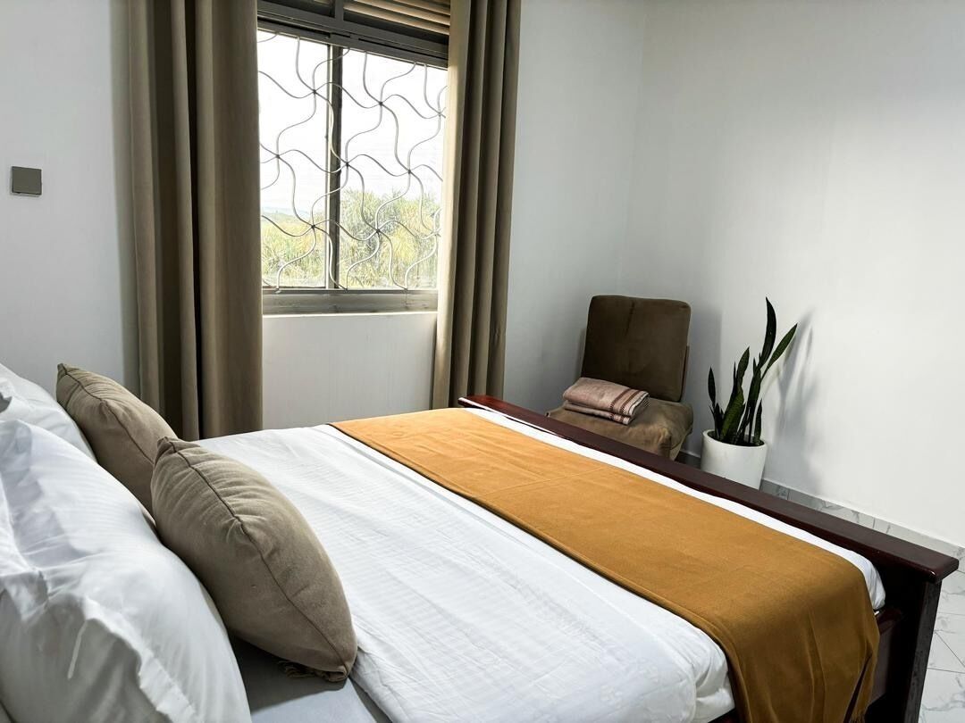 2 habitaciones, tabla de planchar con plancha y wifi gratis 