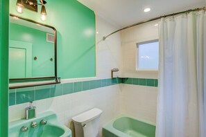 Hair dryer, towels