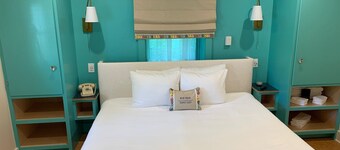 Historic Blue Ridge Tourist Court - One Bathroom Suite