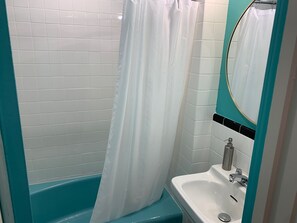 Hårføner og håndklær