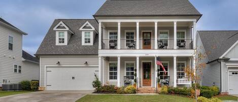 المنشأة من الخارج