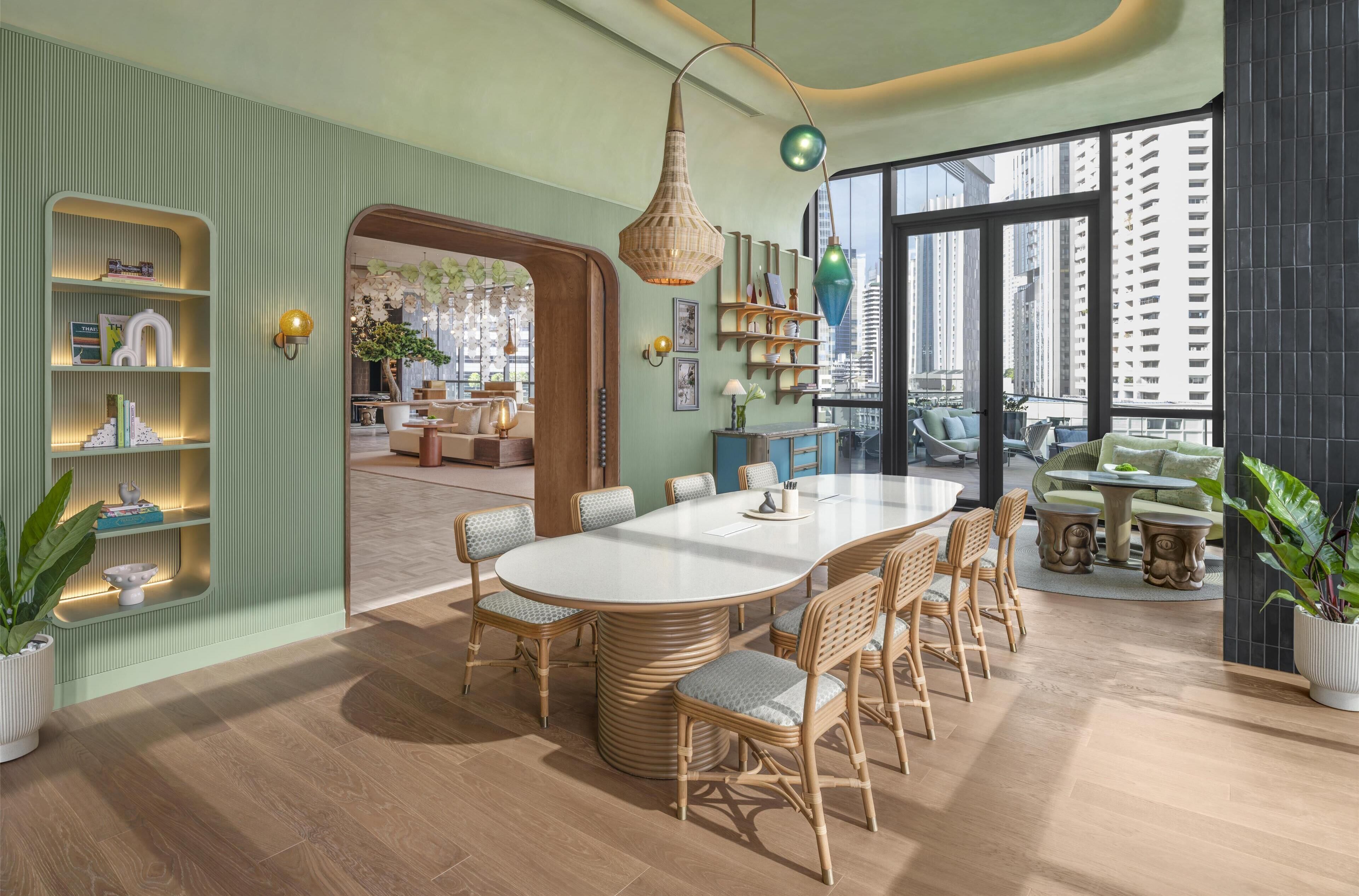 Foto - Kromo Bangkok, Curio Collection By Hilton