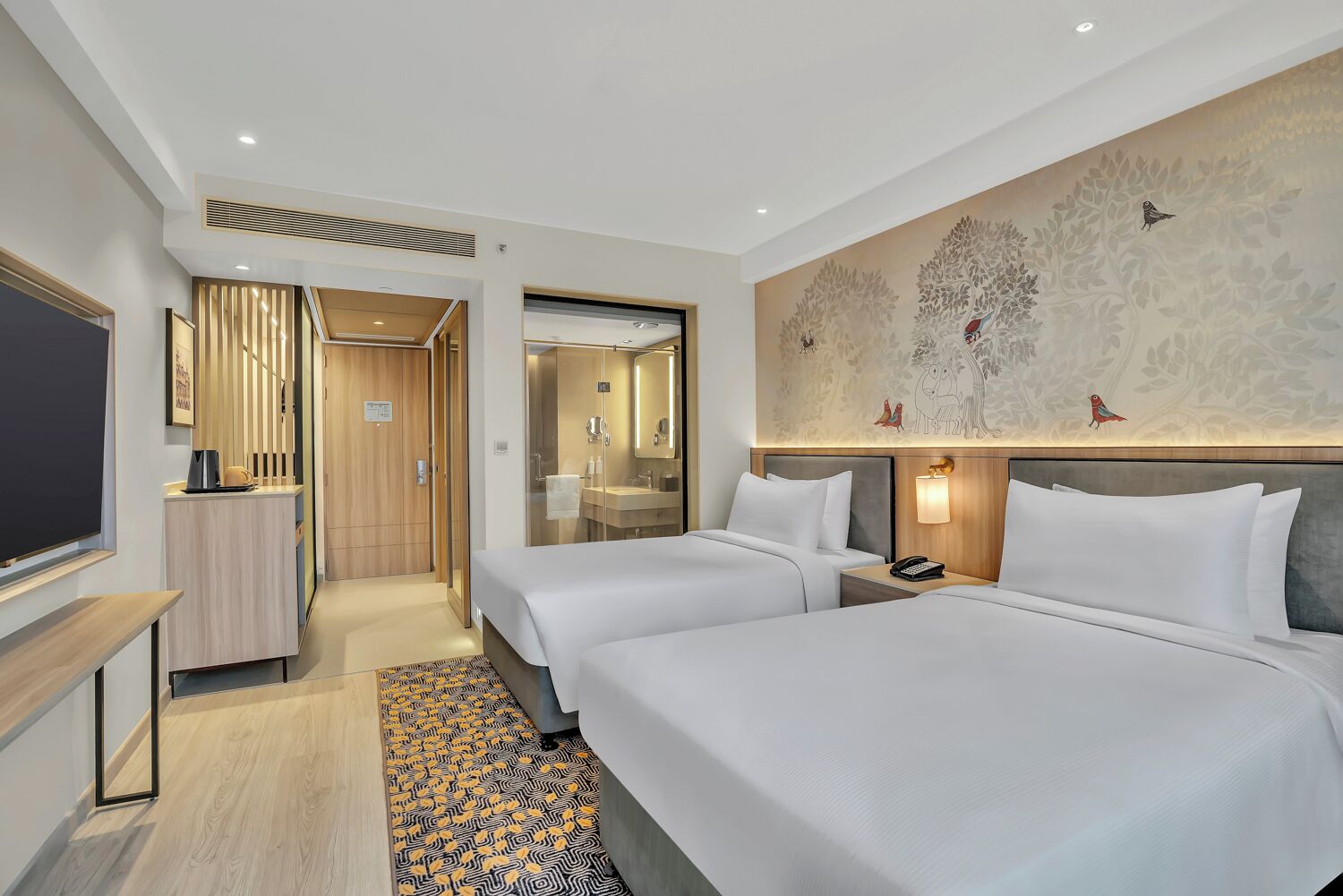 高級寝具、羽毛の掛け布団、低反発ベッド、セーフティボックス (室内)