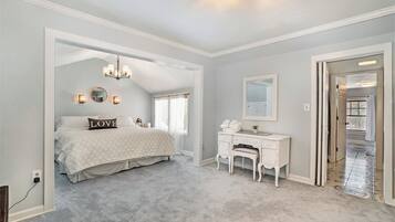 4 slaapkamers, een strijkplank/strijkijzer, reisbedje, wifi