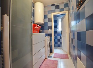 Doccia, asciugacapelli, asciugamani