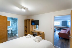 7 chambres, fer et planche à repasser, Wi-Fi gratuit, draps fournis