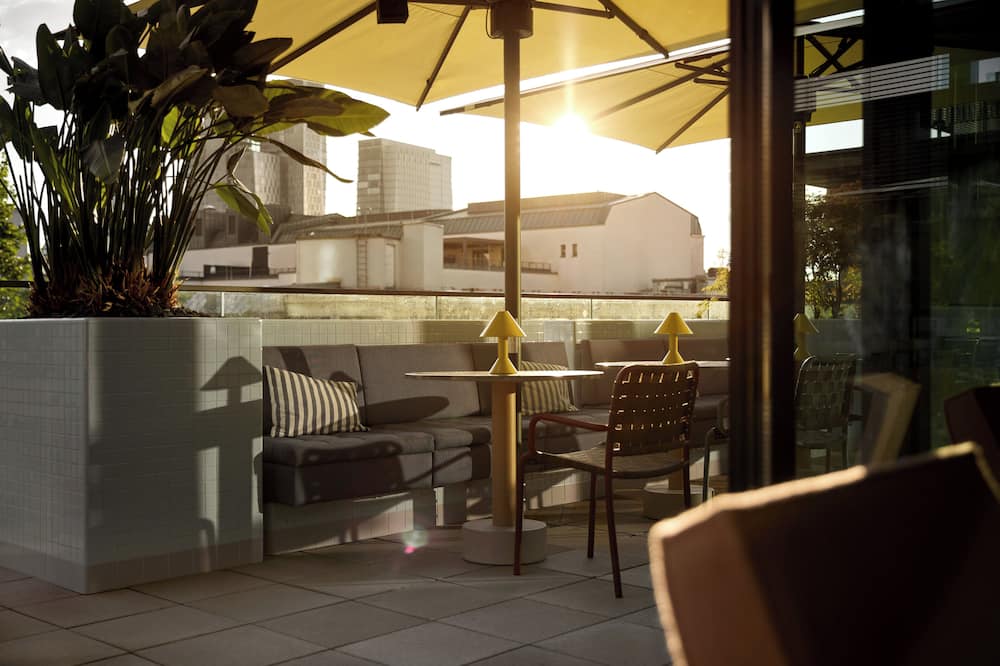 Kimpton Main Frankfurt by IHG