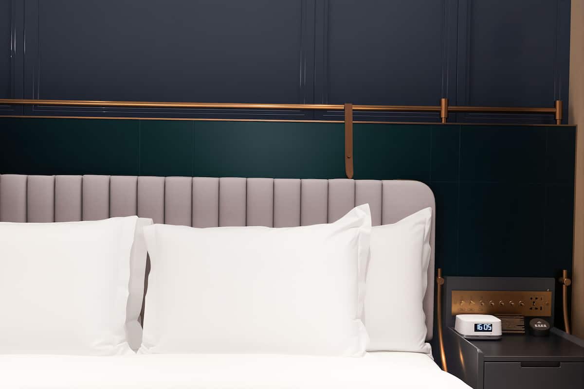 Standard Room | Premium bedding, down comforters, minibar (free items), in-room safe