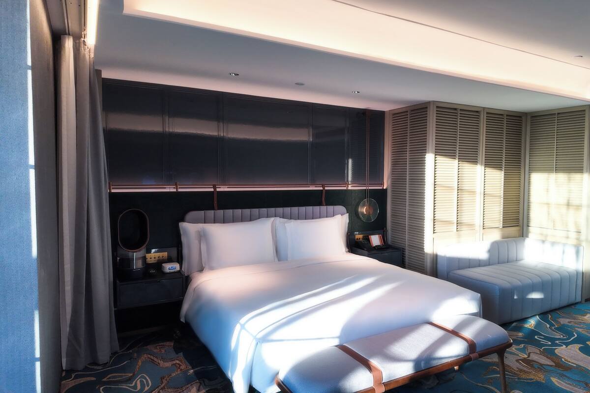 Premium Room, 1 King Bed, Balcony, City View | Premium bedding, down duvets, minibar, in-room safe