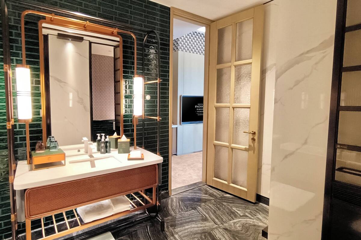 1 King Suite | Premium bedding, down comforters, minibar, in-room safe
