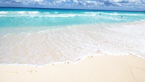 Beach - Beachfront – 11BR/9Bth – Penthouse Combo #3120 (Cancun)