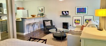 A Charming 1-bed Loft Apt 1.8mi to UGA in delightful Athens GA Lake neighborhood