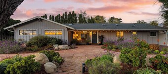 Hummingbird Haven by Avantstay Dog-friendly, Near the Beach, Huge Yard+hot Tub