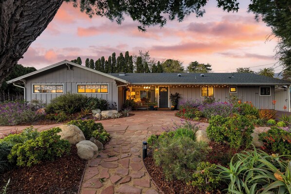 House (4 Bedrooms) | Interior - Hummingbird Haven by Avantstay Dog-friendly, Near the Beach, Huge Yard+hot Tub (Santa Barbara)