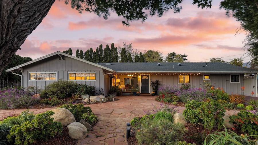 Hummingbird Haven by Avantstay Dog-friendly, Near the Beach, Huge Yard+hot Tub