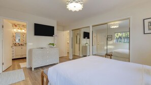 Interior - Hummingbird Haven by Avantstay Dog-friendly, Near the Beach, Huge Yard+hot Tub (Santa Barbara)