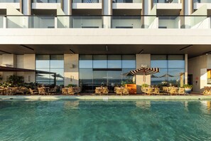 Terrace/patio - Holiday Inn Express & Suites Hotel Mazatlan by IHG (Mazatlán)