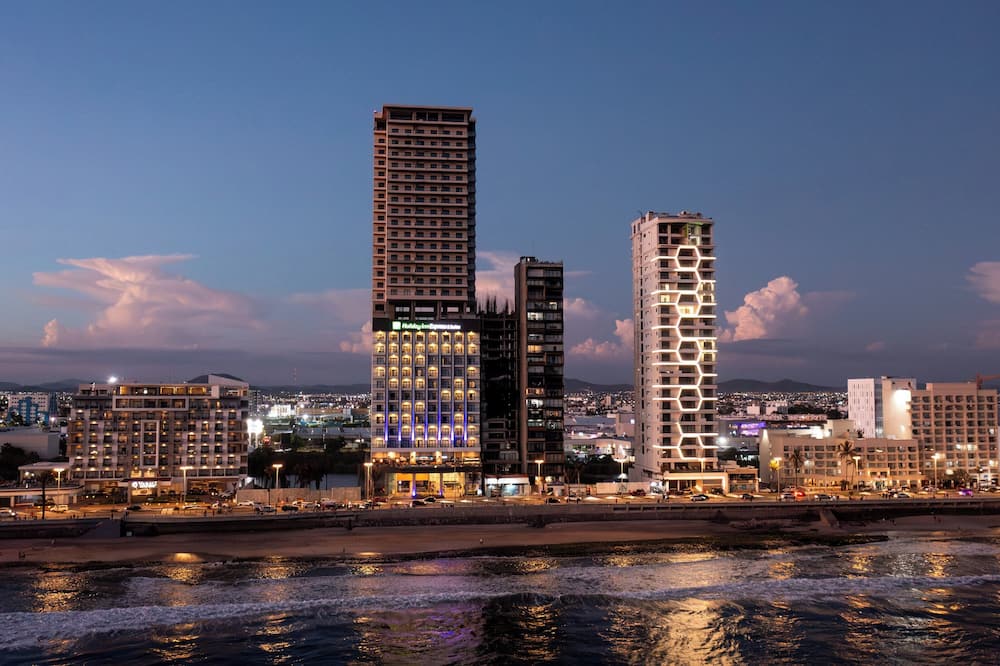 Holiday Inn Express & Suites Hotel Mazatlan by IHG