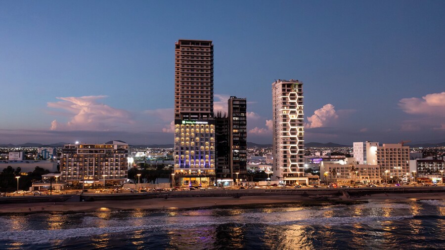 Holiday Inn Express & Suites Hotel Mazatlan by IHG