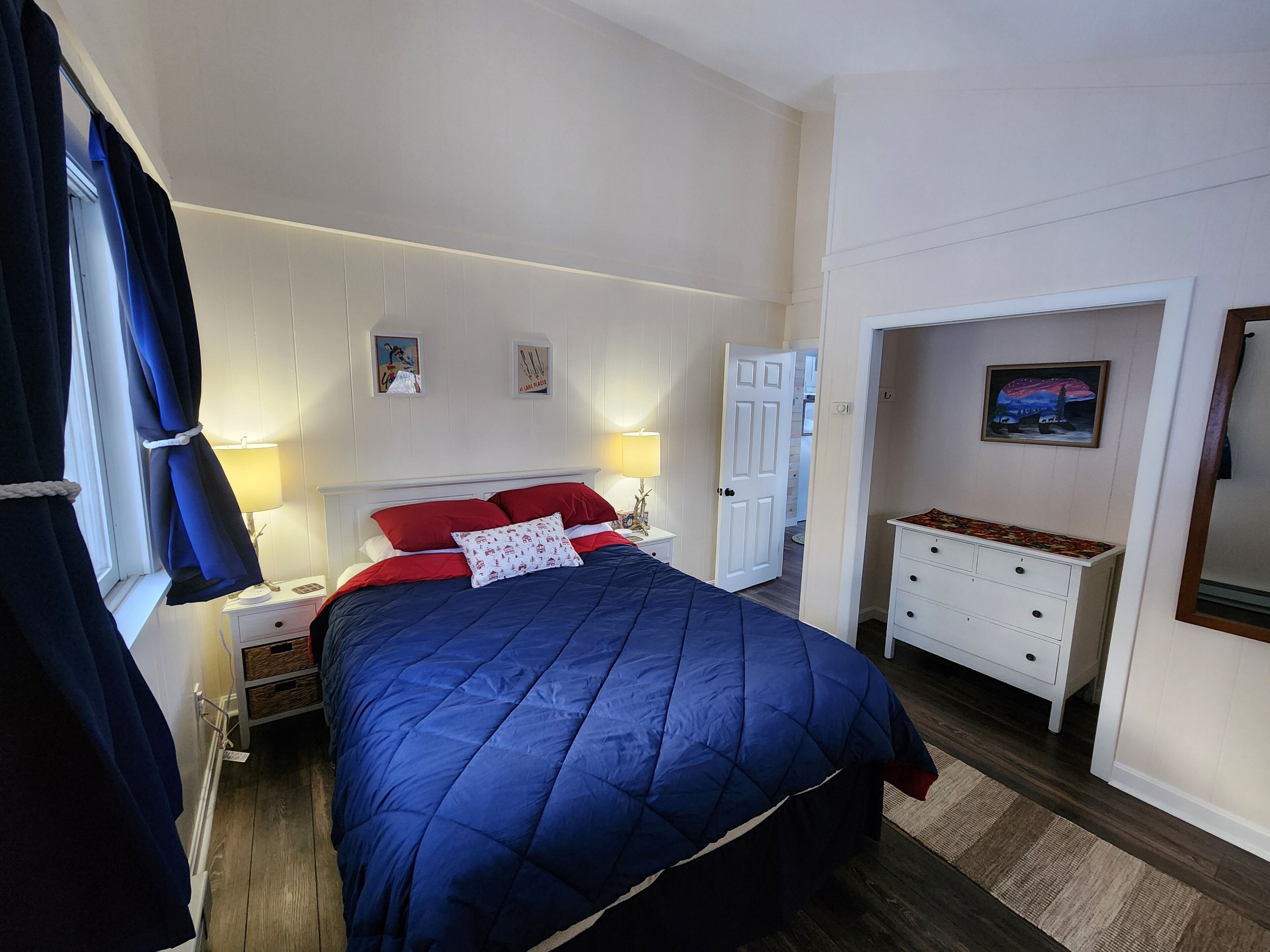 2 bedrooms, desk, free WiFi, bed sheets