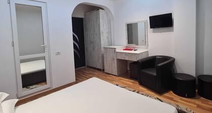 Charming bed & breakfast with AC and WiFi in amazing 2 MAI