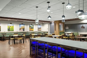 Café da manhã continental grátis todos os dias