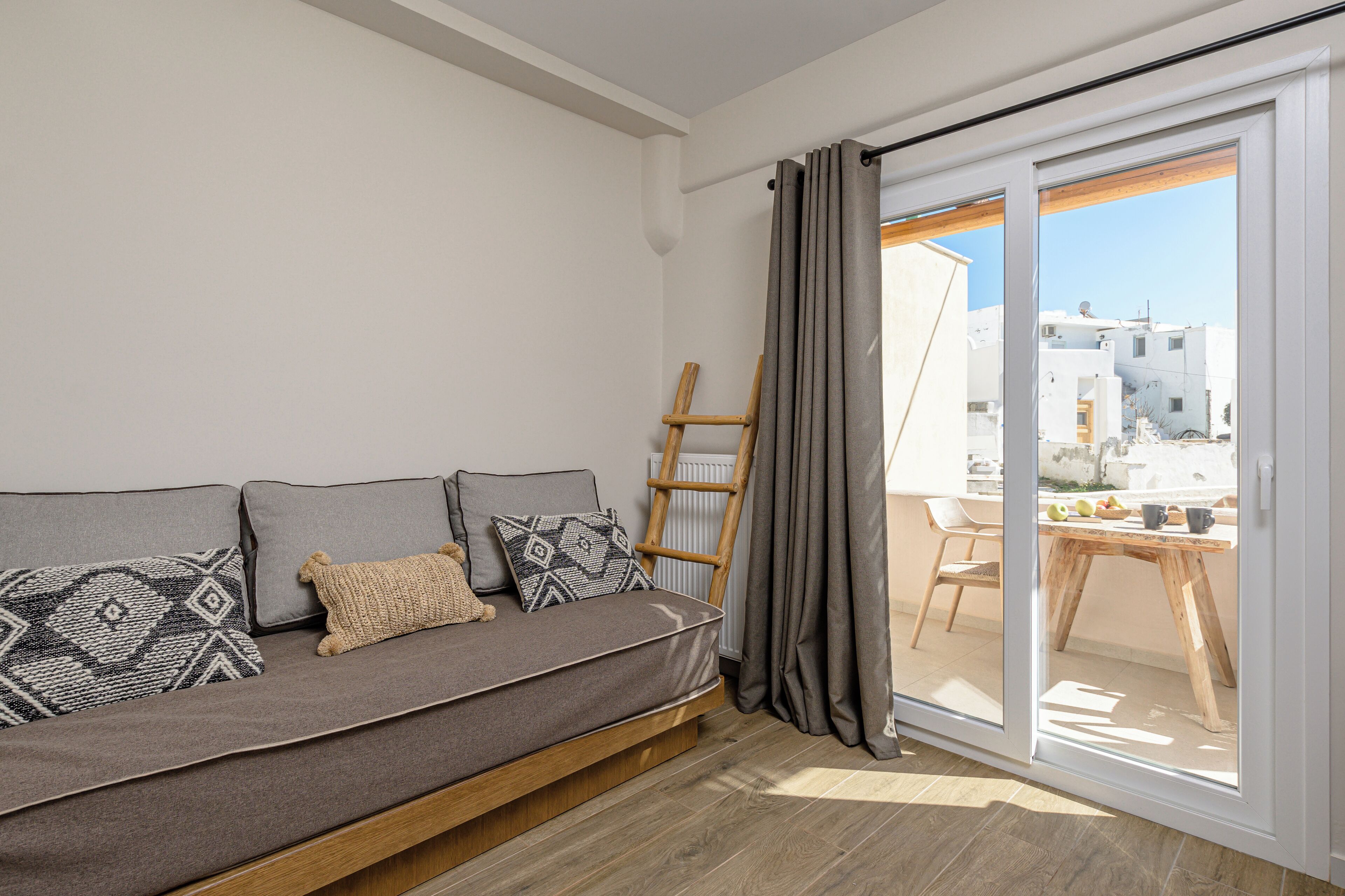 Deluxe Apartment | Living room | 43-inch TV with cable channels