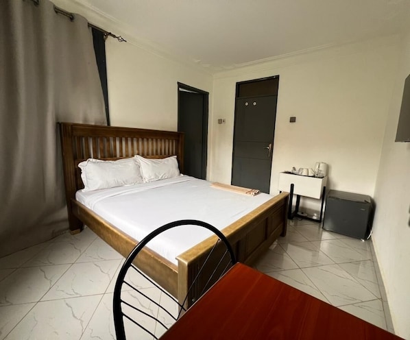 1 bedroom, iron/ironing board, WiFi