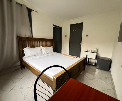 Deluxe Double Bedroom Entebbe with En-suite Bathroom