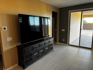 Interior - Charming 3-bedroom house with AC and WiFi in delightful Litchfield Park (Litchfield Park)