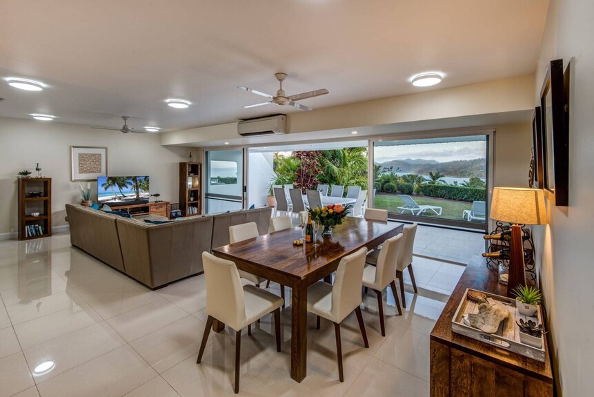 Bella Vista East 3 - 2 Bedroom Oceanview Apartment With Golf Buggy - Whitsundays