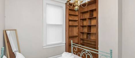 4 chambres, fer et planche à repasser, lit parapluie, Wi-Fi gratuit