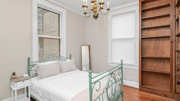 4 Schlafzimmer, Bügeleisen/Bügelbrett, Reisekinderbett, kostenloses WLAN