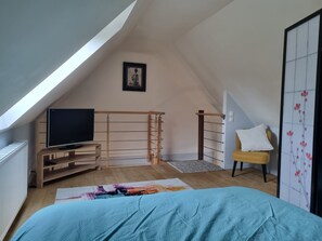 3 chambres, fer et planche à repasser, lit parapluie, Wi-Fi gratuit