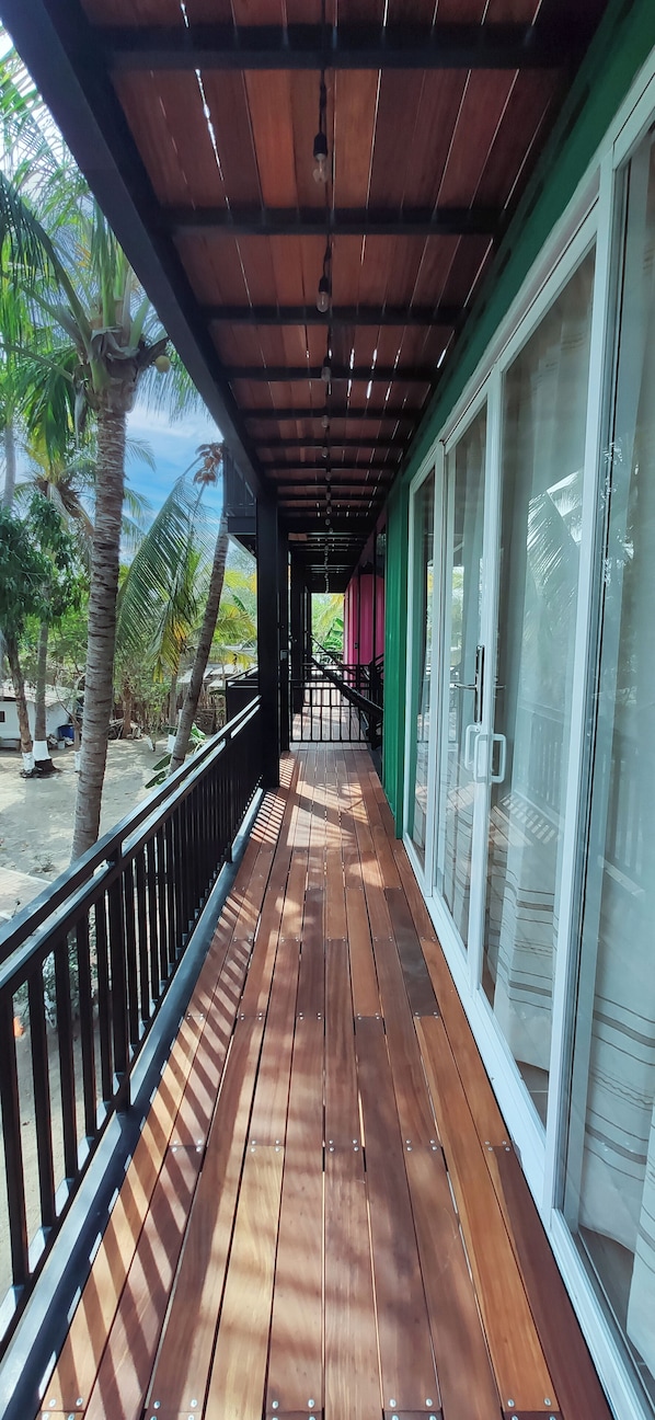 Rom – basic, balkong, hageutsikt | Hageutsikt