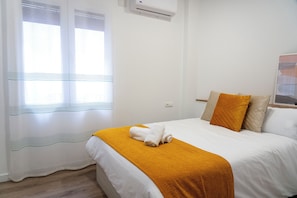 Desk, laptop workspace, blackout drapes, free WiFi - Alojamiento El Cautivo (Las Pedroneras)