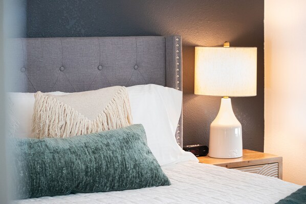 1 chambre, fer et planche à repasser, Wi-Fi, literie fournie