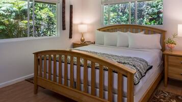 2 bedrooms, desk, free WiFi, bed sheets