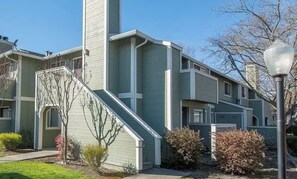 Exterior - Charming 2-bedroom condo with AC, WiFi in amazing Sonoma (Sonoma)