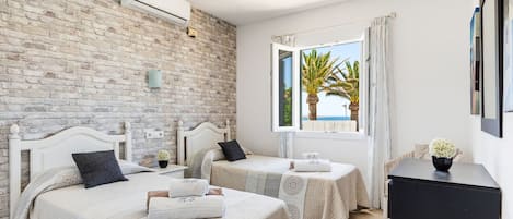 3 bedrooms, in-room safe, iron/ironing board, free WiFi