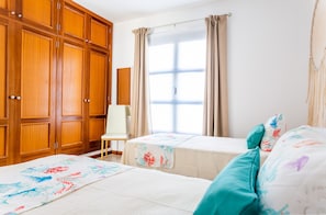 2 soverom, safe på rommet, strykejern/-brett og wi-fi (inkludert)