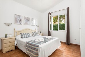 3 bedrooms, in-room safe, iron/ironing board, free WiFi - Villa Sigfrid By Escape Home (Cap d´Artruix)