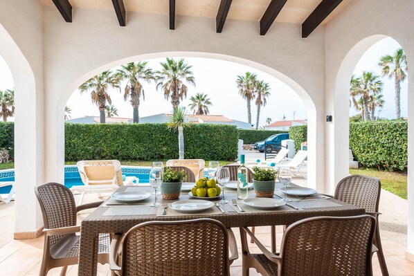 Outdoor dining - Villa Sigfrid By Escape Home (Cap d´Artruix)
