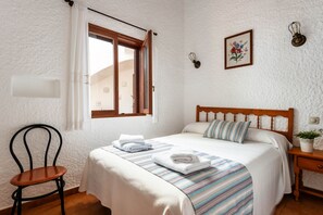 5 chambres, fer et planche Ă repasser, Wi-Fi gratuit, draps fournis