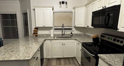 Newly Remodeled, Spacious, Close to MSU, Every bedroom has bathroom, King Bed